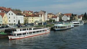 Die Schifffahrt Regensburg bietet viele tolle Abenteuer auf der Donau
